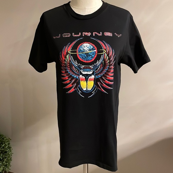 Journey music  Band woman’s short sleeve Tee. Rare, authentic size medium - Picture 2 of 7